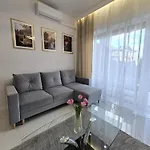Laguna Beskidow - Perlowy Wellness 아파트