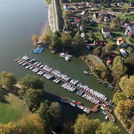 Laguna Beskidow - Perlowy Wellness 아파트 Bierna